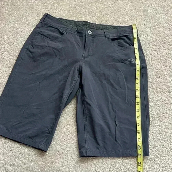 The North Face Women's Hiking Climbing Quick Dry Bermuda/Capri Shorts Gray US 10 - Picture 12 of 16